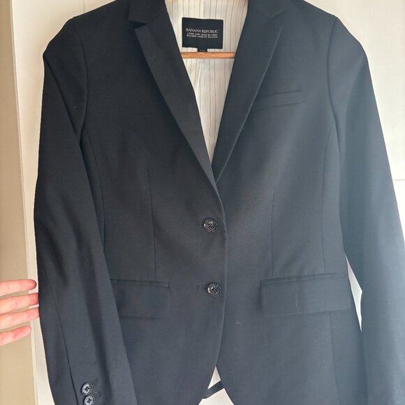 Petite Wool Blazer Banana Republic, Size 0 - Picture 3 of 9